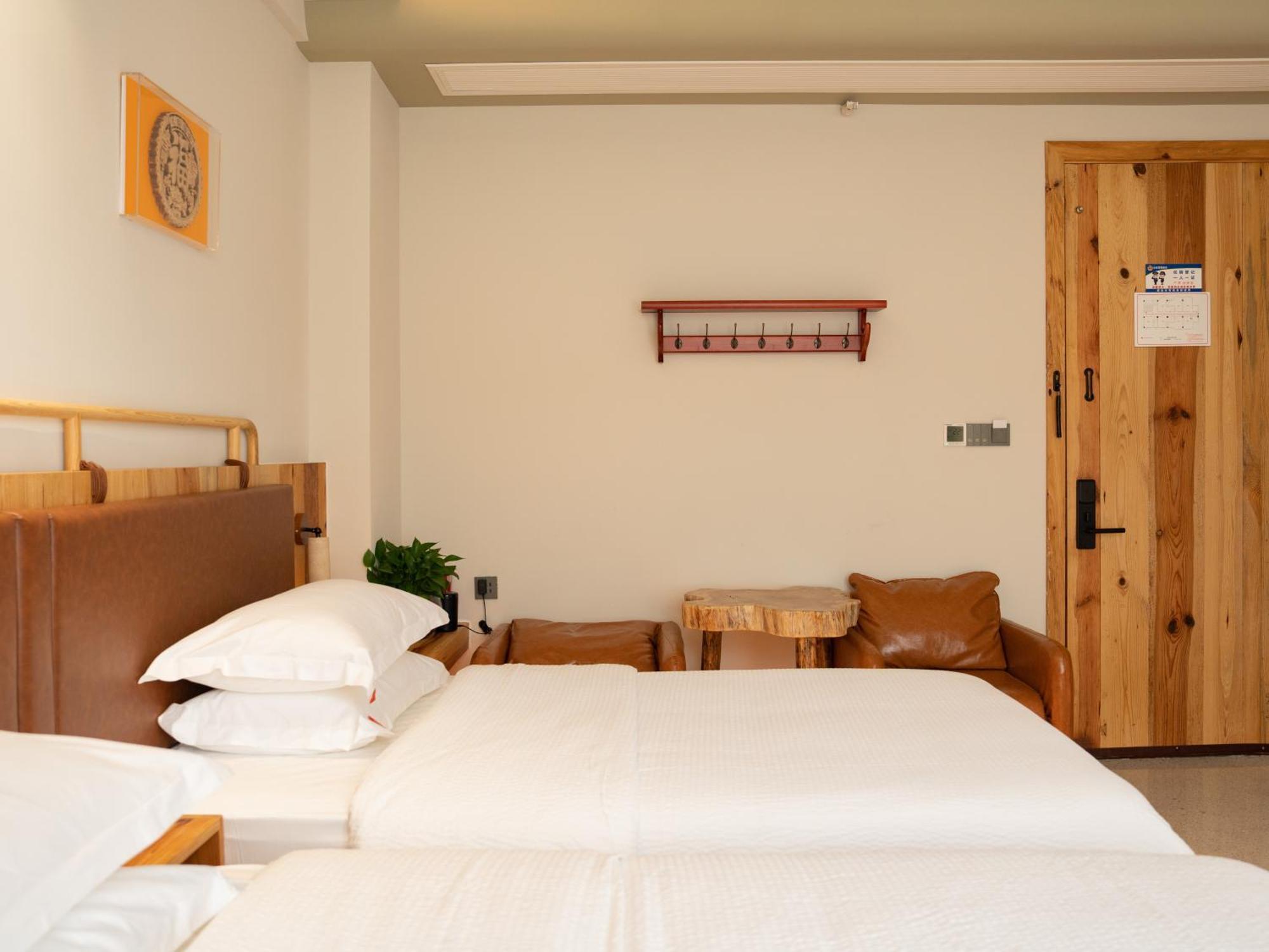 Patio Spring Holiday Inn -- Free Round Trip Pick-Up Service --Panoramic View Of Tianmen Mount Zhangjiajie Exterior foto
